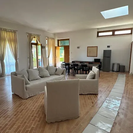 Dimora Aura לינה וארוחת בוקר קופרה מריטימה